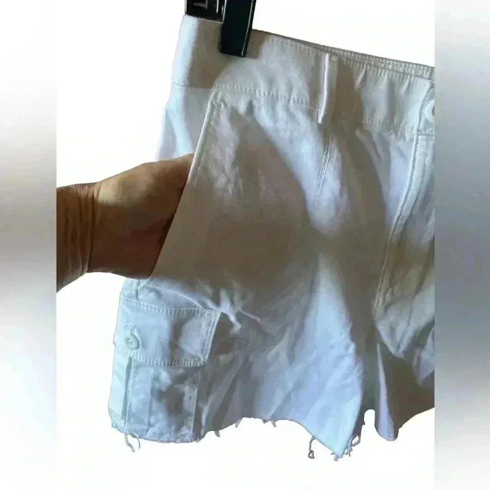 Ann Taylor Loft waist 32” size 6 white cotton cargo shorts.High waisted NWOT. - Picture 3 of 12